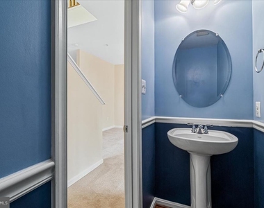 5053 Wesley Square - Photo Thumbnail 16