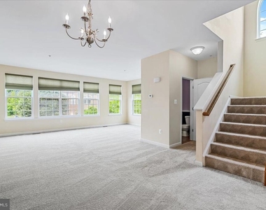 5053 Wesley Square - Photo Thumbnail 17