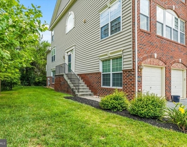 5053 Wesley Square - Photo Thumbnail 2