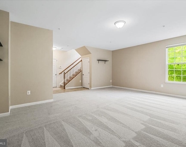 5053 Wesley Square - Photo Thumbnail 32