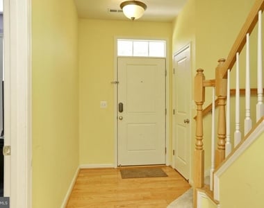 31 Steeplechase Drive - Photo Thumbnail 8