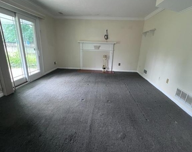 8407 Thornton Road - Photo Thumbnail 8