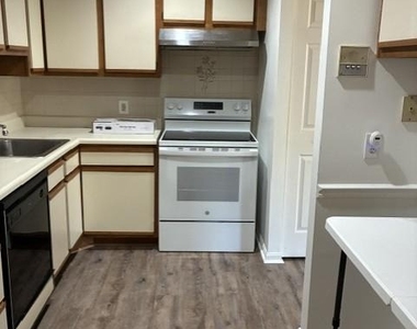 3800 Meghan Drive - Photo Thumbnail 16