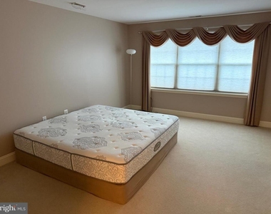 615 Strandhill Court - Photo Thumbnail 10