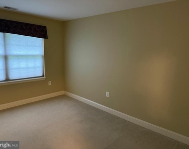 615 Strandhill Court - Photo Thumbnail 15