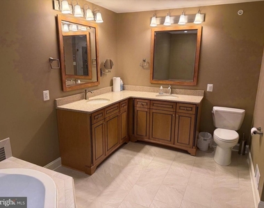 615 Strandhill Court - Photo Thumbnail 12