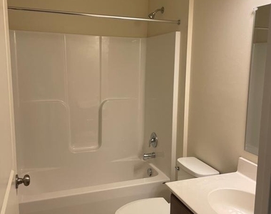 1434 Carrick Court - Photo Thumbnail 15