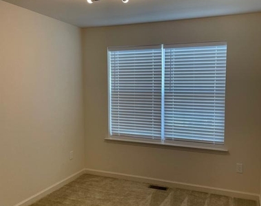 1434 Carrick Court - Photo Thumbnail 19