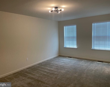 1434 Carrick Court - Photo Thumbnail 20