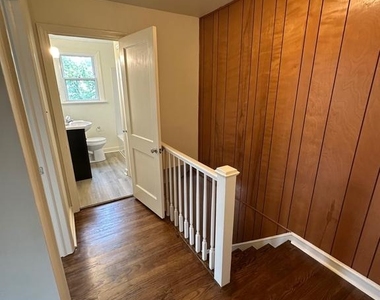 1122 Coyne Place - Photo Thumbnail 10