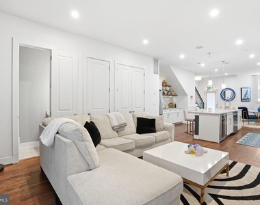 145 Adams Street Nw - Photo Thumbnail 7