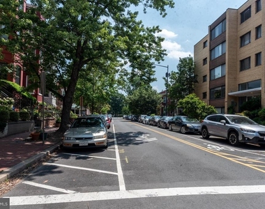305 C Street Ne - Photo Thumbnail 25