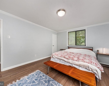 305 C Street Ne - Photo Thumbnail 16