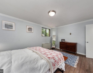 305 C Street Ne - Photo Thumbnail 14