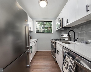 305 C Street Ne - Photo Thumbnail 10