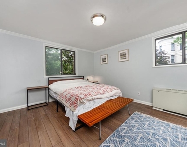 305 C Street Ne - Photo Thumbnail 13