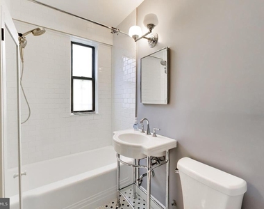 1 Scott Circle Nw - Photo Thumbnail 9
