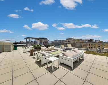 1 Scott Circle Nw - Photo Thumbnail 16