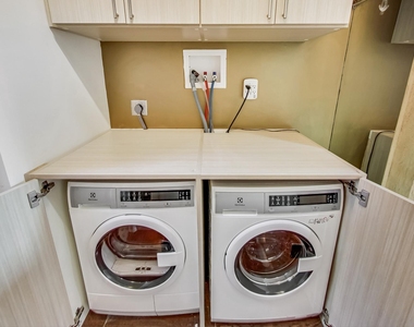 908 11th Street Ne - Photo Thumbnail 13