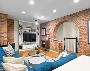 410 11th Street Ne - Photo Thumbnail 8