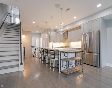 1632 K Street Ne - Photo Thumbnail 8