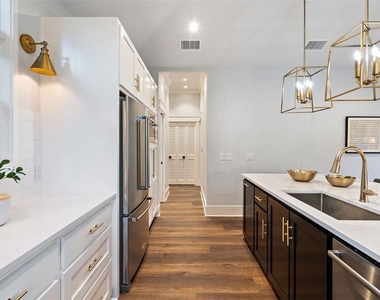 1801 Alta Vista Ave - Photo Thumbnail 12