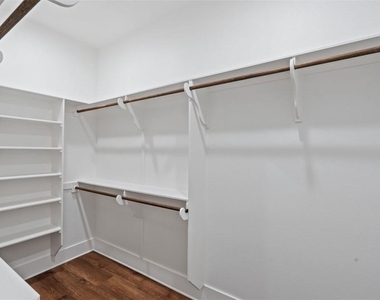 1801 Alta Vista Ave - Photo Thumbnail 18