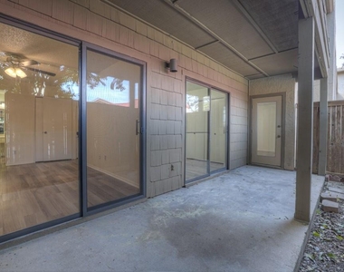 1202 Thorpe Ln - Photo Thumbnail 29