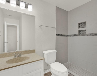 1202 Thorpe Ln - Photo Thumbnail 23