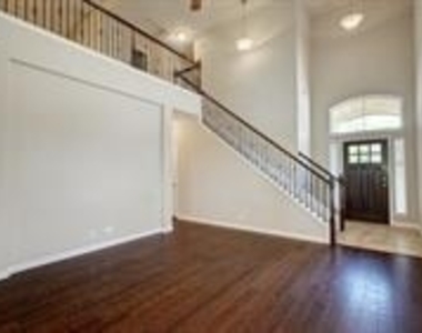 8521 Wood Stork Dr - Photo Thumbnail 3