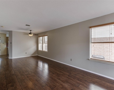 13210 Marrero Dr - Photo Thumbnail 5