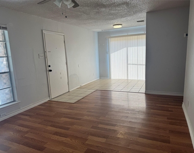 10622 Golden Quail Dr - Photo Thumbnail 4