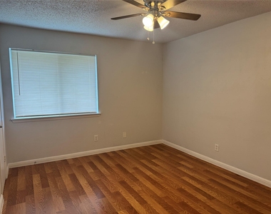 10622 Golden Quail Dr - Photo Thumbnail 13