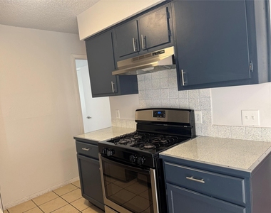 10622 Golden Quail Dr - Photo Thumbnail 8