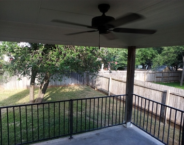 2412 Tumbling River Dr - Photo Thumbnail 2