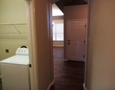2412 Tumbling River Dr - Photo Thumbnail 9