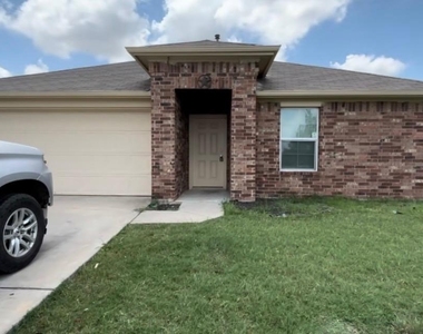 137 Rafe Ct - Photo Thumbnail 1
