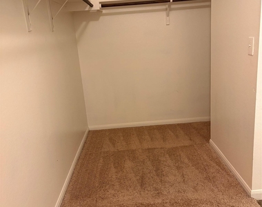 137 Rafe Ct - Photo Thumbnail 10