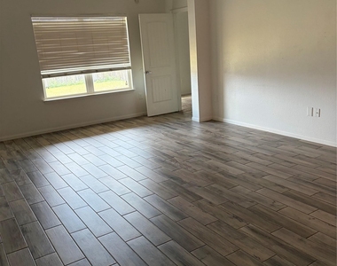 137 Rafe Ct - Photo Thumbnail 20