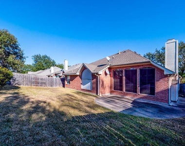 1901 Dapplegrey Ln - Photo Thumbnail 29