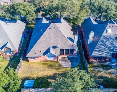1901 Dapplegrey Ln - Photo Thumbnail 1