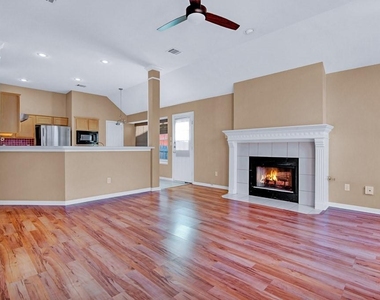 1901 Dapplegrey Ln - Photo Thumbnail 16