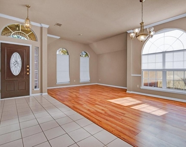 1901 Dapplegrey Ln - Photo Thumbnail 22