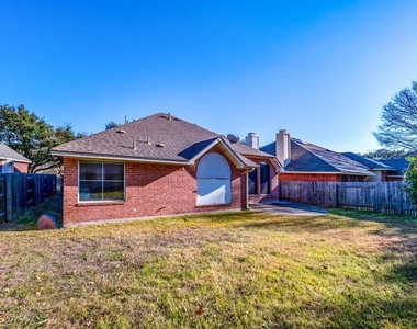1901 Dapplegrey Ln - Photo Thumbnail 28