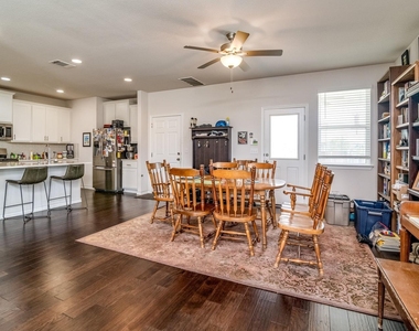 5300 Mulberry Grove Ln - Photo Thumbnail 2
