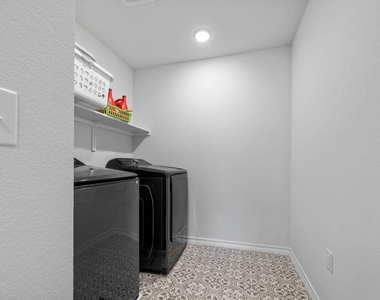6605 Folsom Ave - Photo Thumbnail 22
