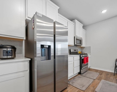 6605 Folsom Ave - Photo Thumbnail 13