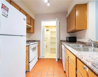 402 N Fredericksburg St - Photo Thumbnail 1