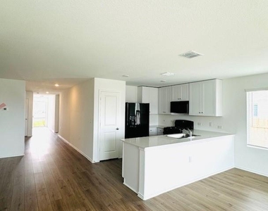 14425 Treyvon Rd - Photo Thumbnail 13