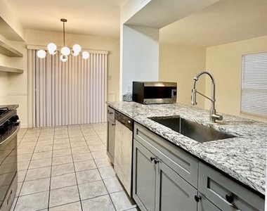 5903 Cougar Dr - Photo Thumbnail 1